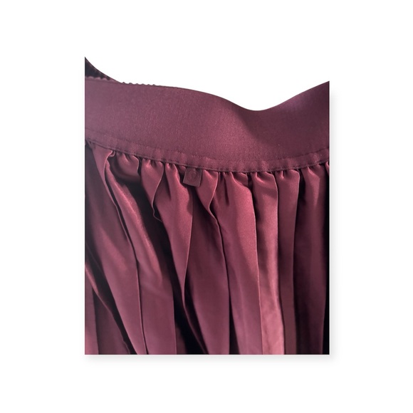 Lululemon Satin Pleated Midi Skirt Garnet XL - Picture 9 of 10